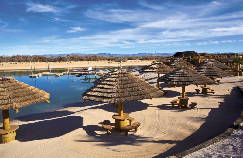 Pirate Cove Resort & Marina Нийдълс Екстериор снимка