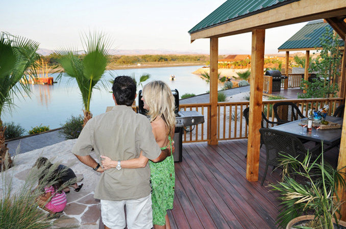 Pirate Cove Resort & Marina Нийдълс Екстериор снимка